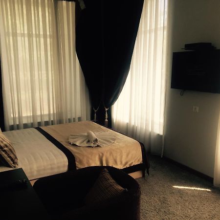 Hotel Avenue Бішкек Екстер'єр фото