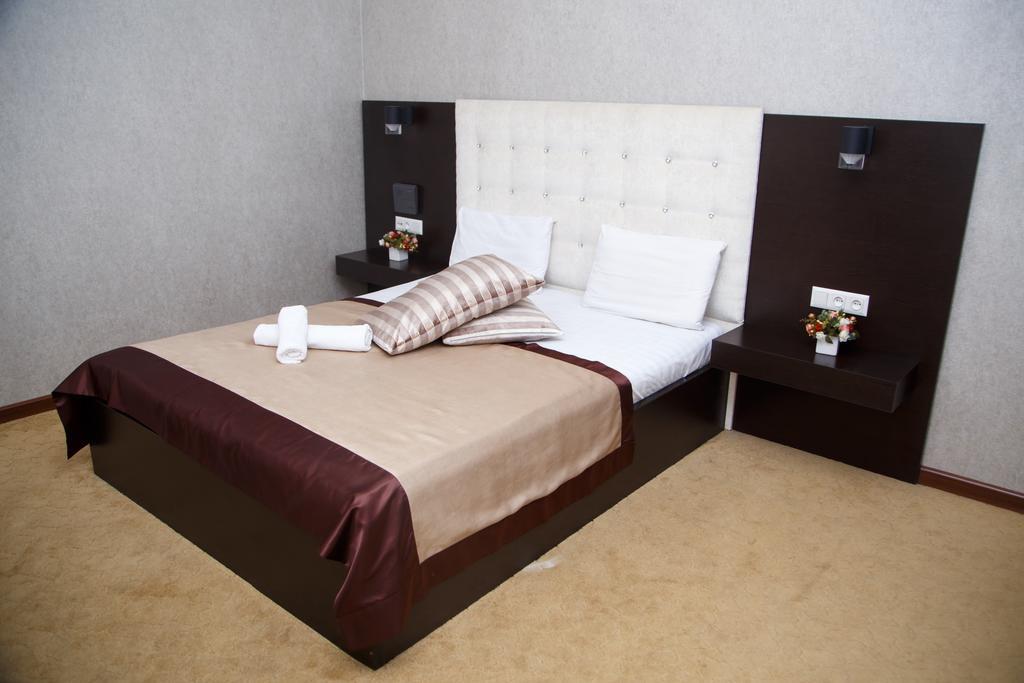 Hotel Avenue Бішкек Екстер'єр фото